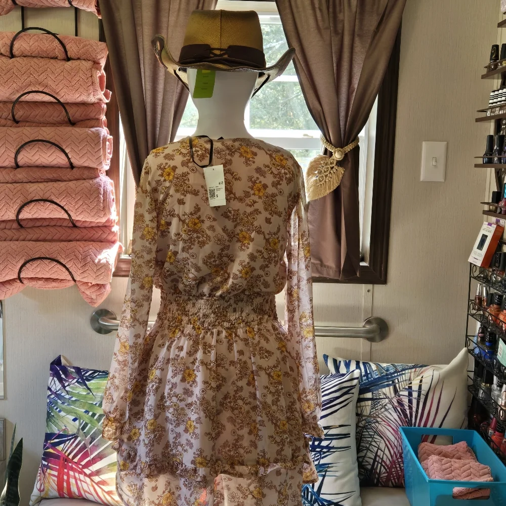 New! Dusty Pink Floral Peasant Dress - Picture 6 of 9